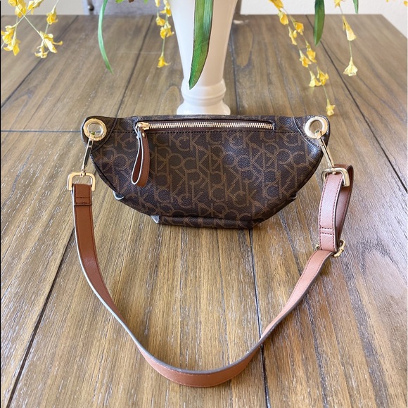 CALVIN KLEIN Belt Bag - Picture 2 of 9